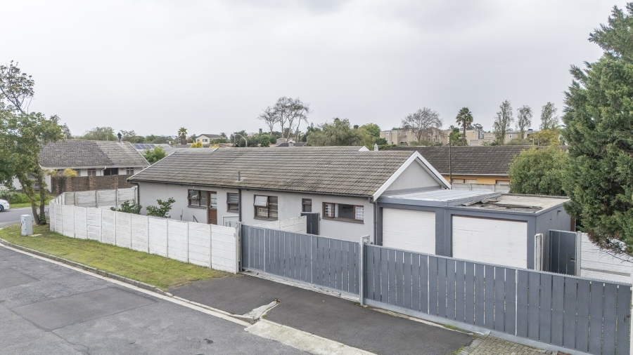 4 Bedroom Property for Sale in Bracken Heights Western Cape